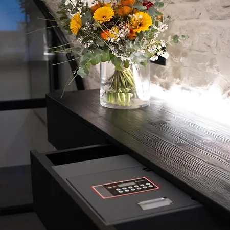 Дом отдыха Trullo Delle Sfere- Luxury Trullo With Jacuzzi *