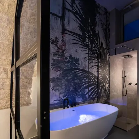Trullo Delle Sfere- Luxury Trullo With Jacuzzi And Parking Casa de Férias Alberobello