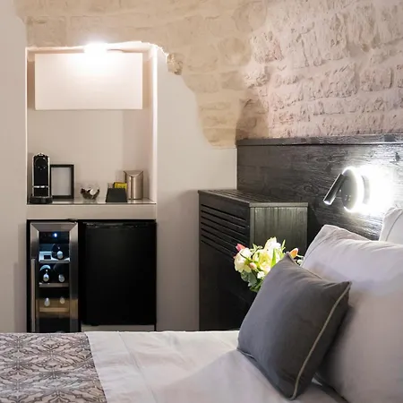 Trullo Delle Sfere- Luxury Trullo With Jacuzzi And Parking