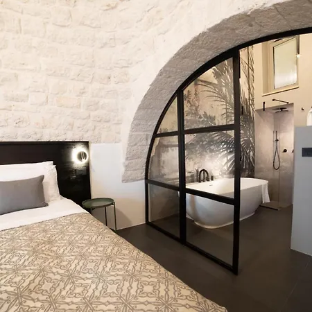 Trullo Delle Sfere- Luxury Trullo With Jacuzzi And Parking