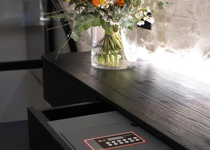 בית נופש Trullo Delle Sfere- Luxury Trullo With Jacuzzi *