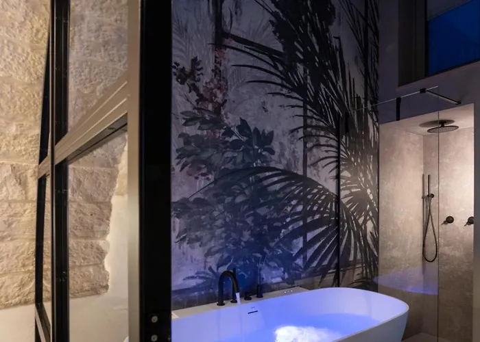 Trullo Delle Sfere- Luxury Trullo With Jacuzzi 別荘 アルベロベッロ